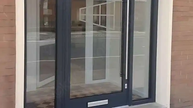 Kocaeli PEN tarafından uygulanan alüminyum giriş kapılar