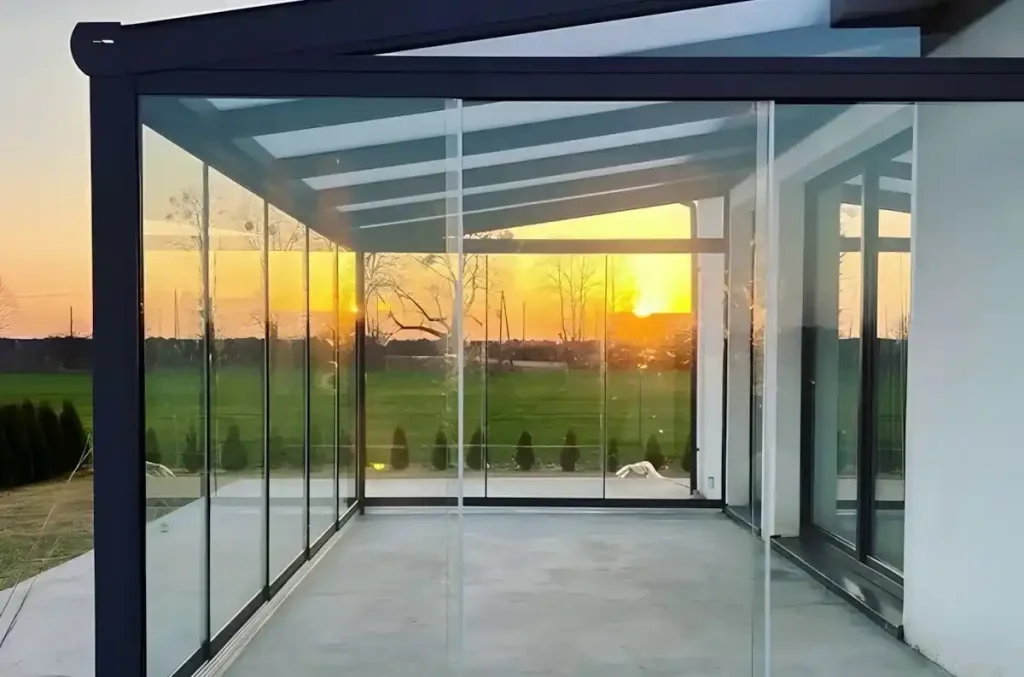 Villa için ısıcamlı, modern alüminyum profilli kış bahçesi ve cam tavanlar