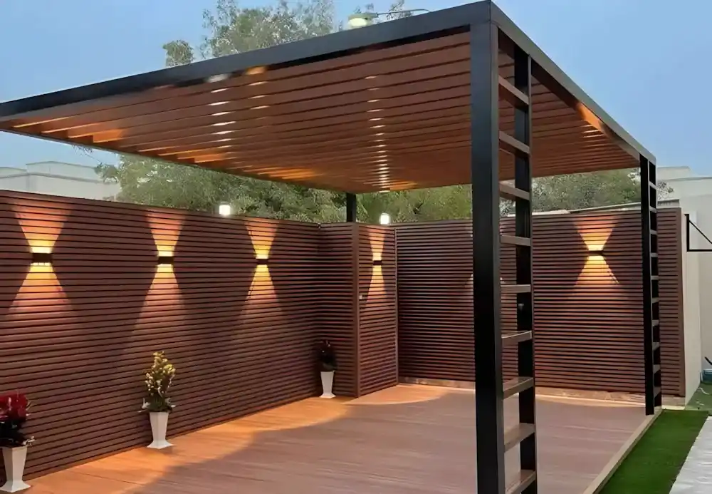 Kocaeli uzaktan kumandalı, LED aydınlatmalı, açılır-kapanır tavanlı modern pergola tente sistemi.