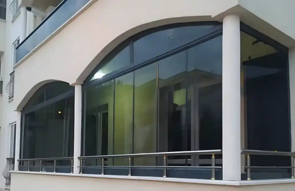 Yuvacık Villarında uygulanan Yuvacık cam balkon sistemleri