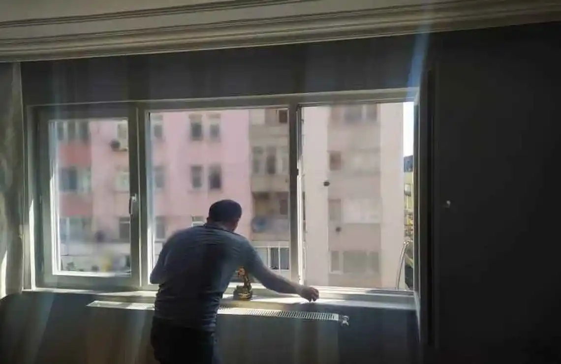 Çukurbağ PVC Pencere Kapı Sineklik Egepen PVC pencere, kapı ve sineklik montajı yapılan bina görünümü 