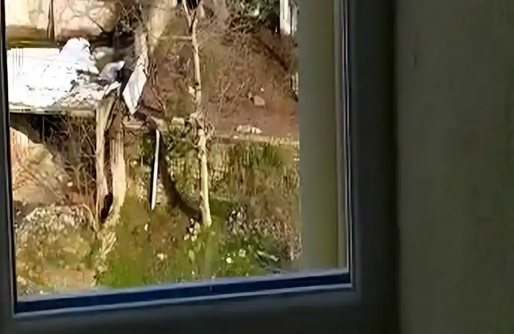 Kuruçeşme PVC Pencere projesi balkon için Egepen PVC pencere montajı yapılan bina görünümü