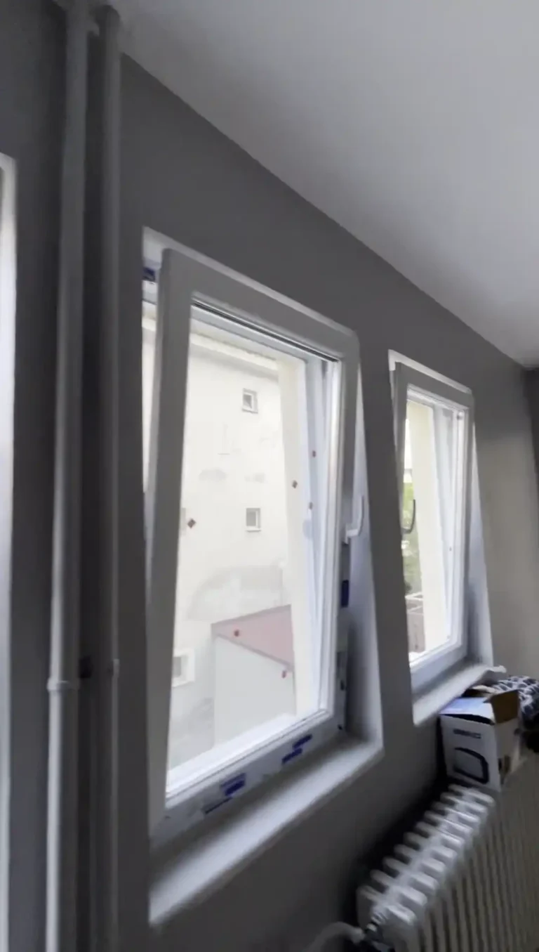 İzmit Kuruçeşme Pimapen Montajı. Öğretmenler Sitesi'nde, Kocaeli PEN ustasının montajını yaptığı, çift açılım mekanizmalı, beyaz ve modern Egepen pimapen pencere.