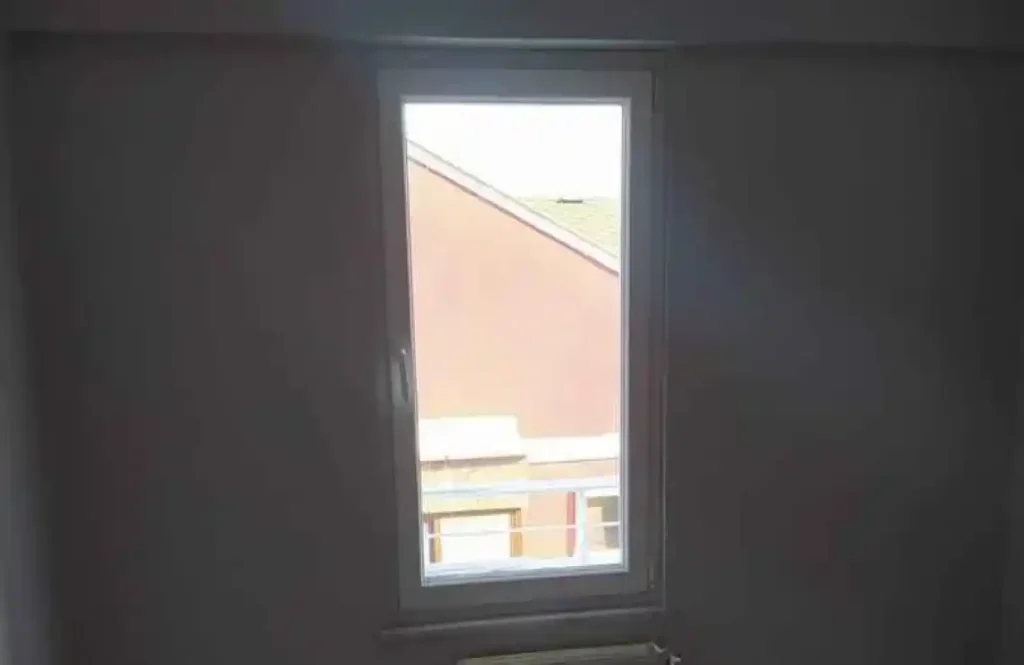 İzmit Seka Yanı’nda Egepen pencere ve kapı montajı yapılan konut görünümü