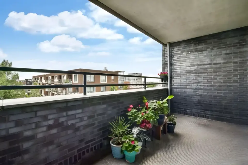 Cam balkon ve dekorasyon fikirleri. Balkonu Kış Bahçesine Dönüştürme