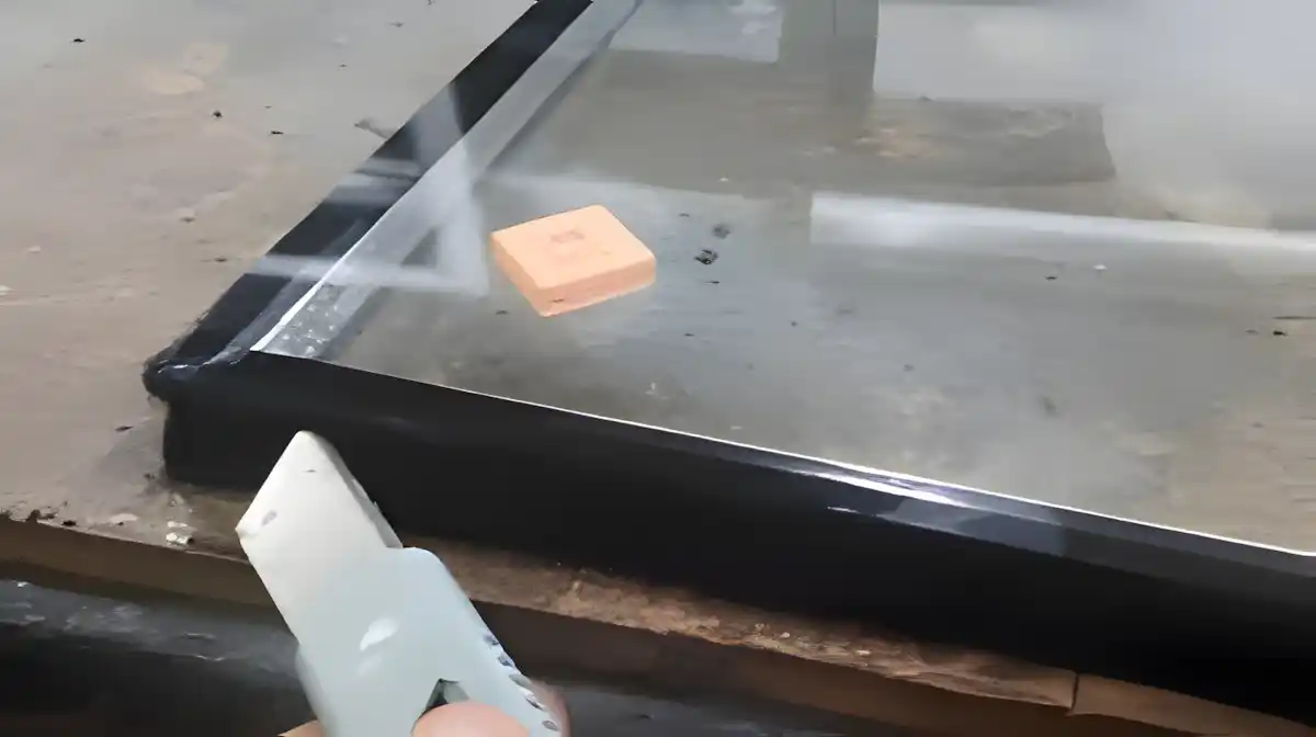 Kış aylarında pencerelerde terleme ve camlarda buğulanma neden olur?